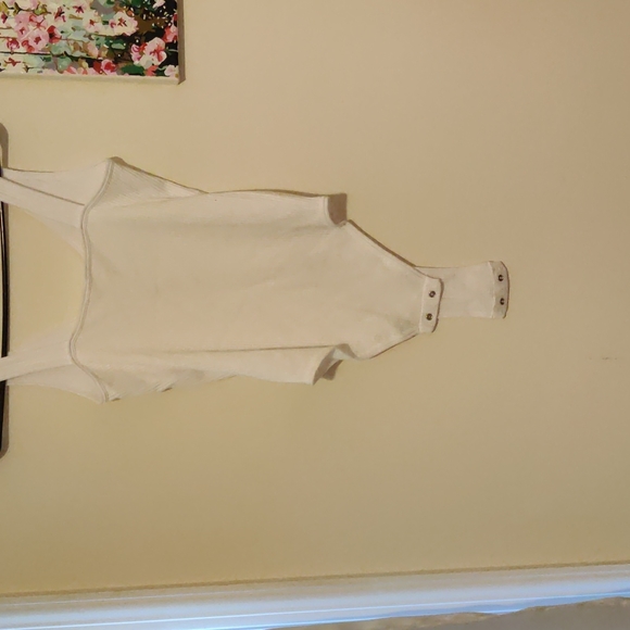 A white bodysuit. The brand is on noon - Picture 2 of 2